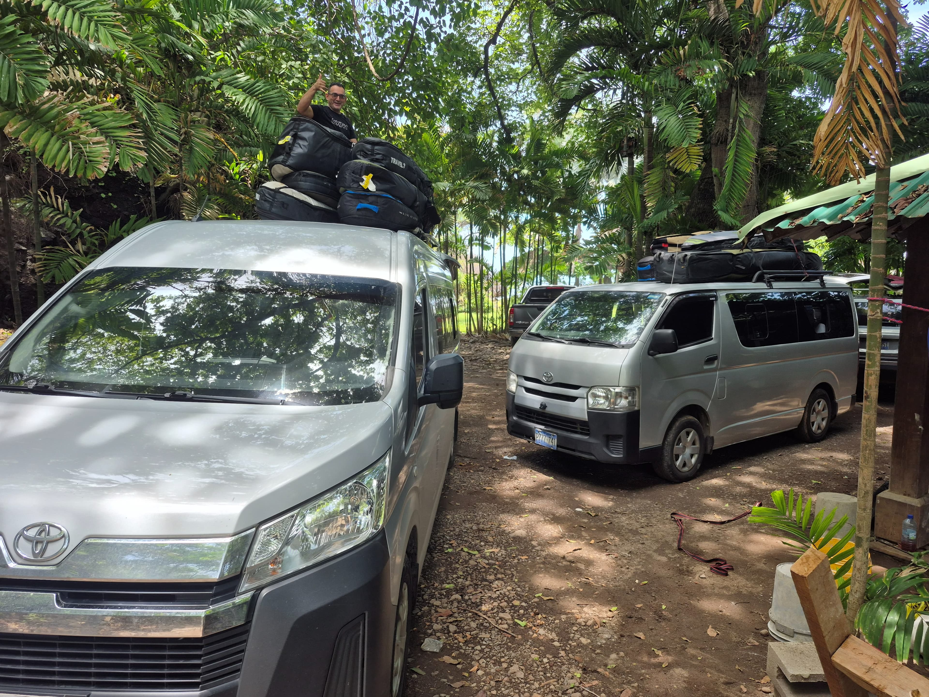 Transportes Medrano's y Depósito de Agua